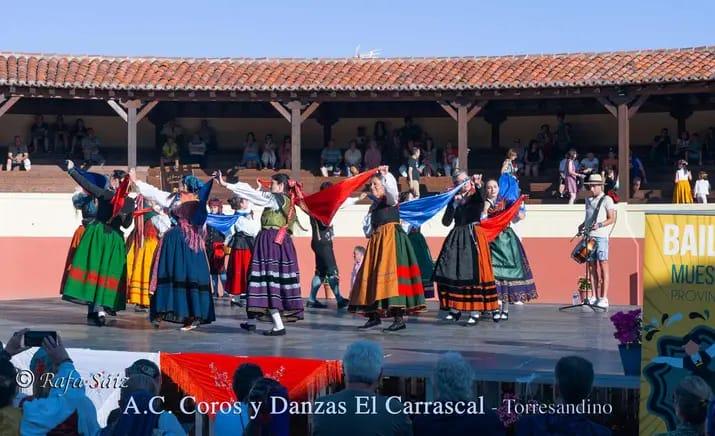 Muestra de Bailes Provinciales 2023 en Huerta de Rey
